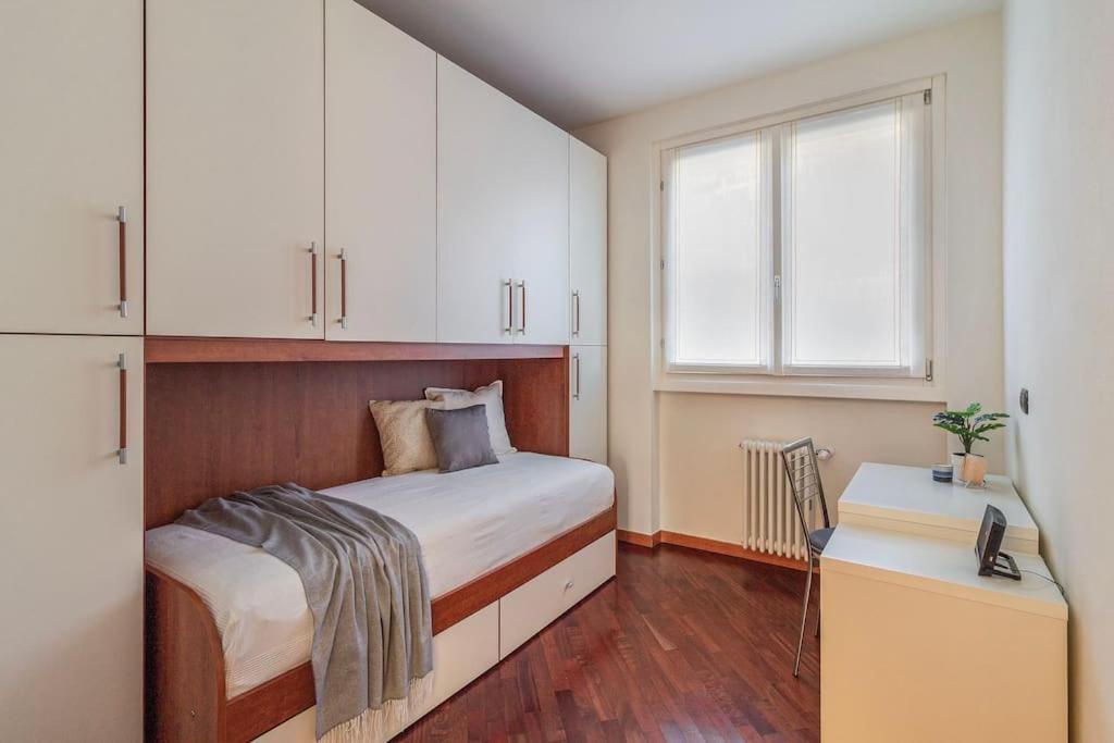 Appartamento Bellavista Con Ac E Posto Auto A Brunate コモ エクステリア 写真