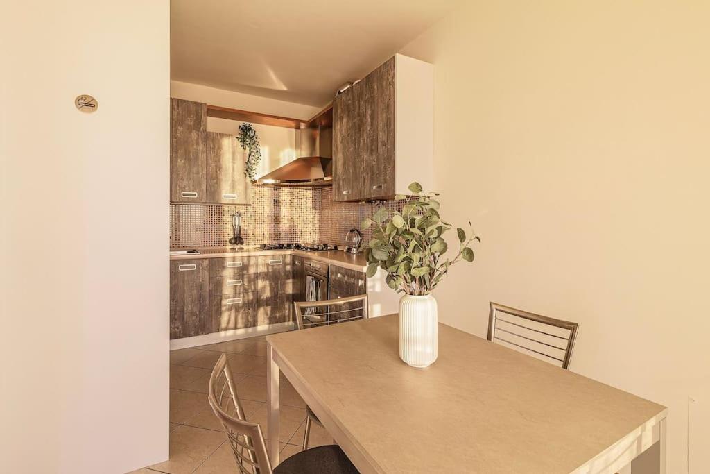 Appartamento Bellavista Con Ac E Posto Auto A Brunate コモ エクステリア 写真
