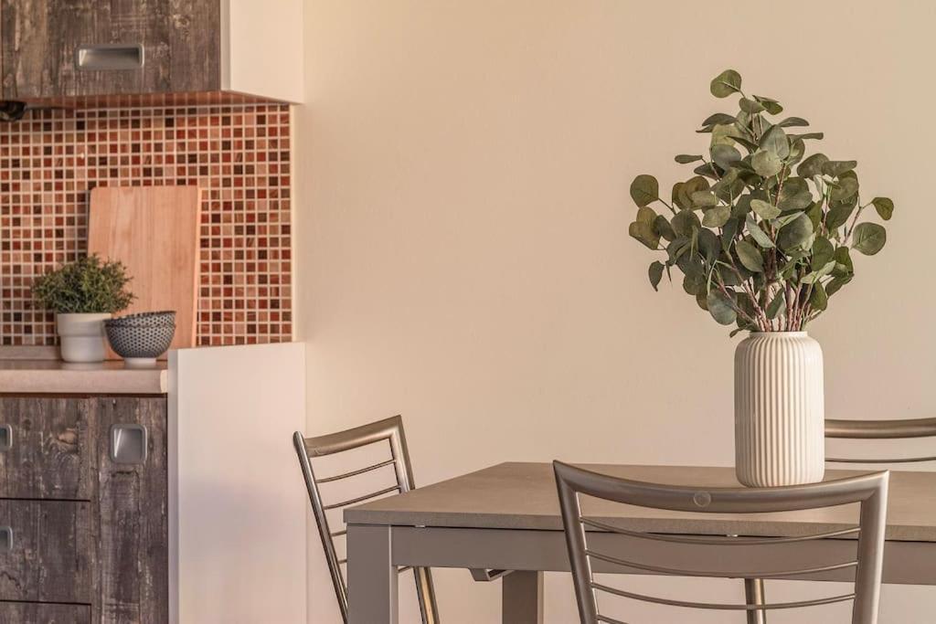 Appartamento Bellavista Con Ac E Posto Auto A Brunate コモ エクステリア 写真