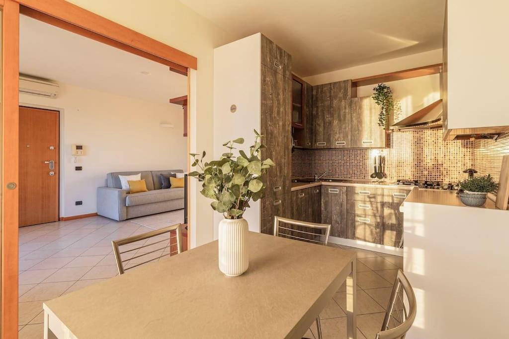 Appartamento Bellavista Con Ac E Posto Auto A Brunate コモ エクステリア 写真